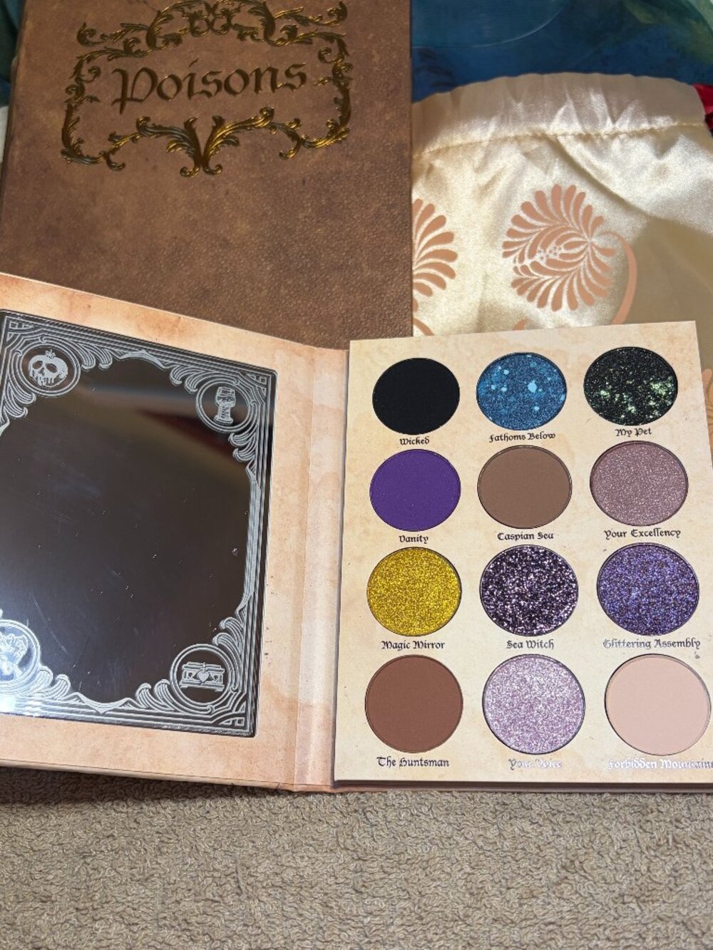 Bésame Cosmetics Disney Villains The Queen's Spell Book Eyeshadow Palette NIB